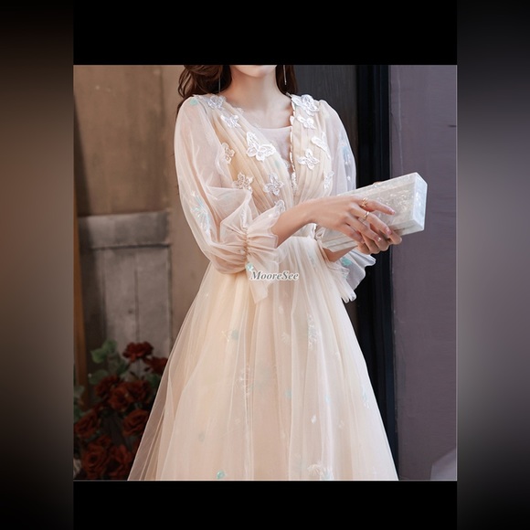 Whimsical tulle prom dress🧚 - Picture 3 of 9